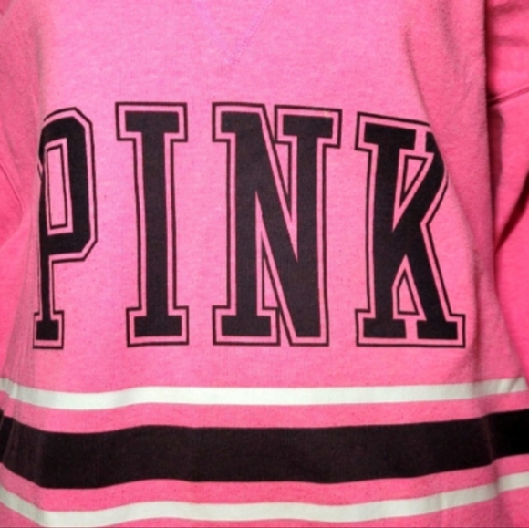 •𝙑𝙎•𝙋𝙄𝙉𝙆•𝙎𝙃𝙄𝙍𝙏• - Picture 3 of 10